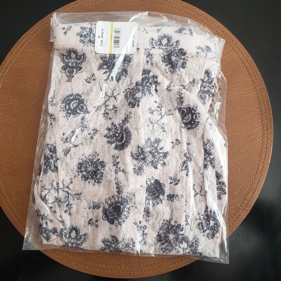 Free People layered in lace leggings chamoix ivory combo size medium new - Picture 2 of 5